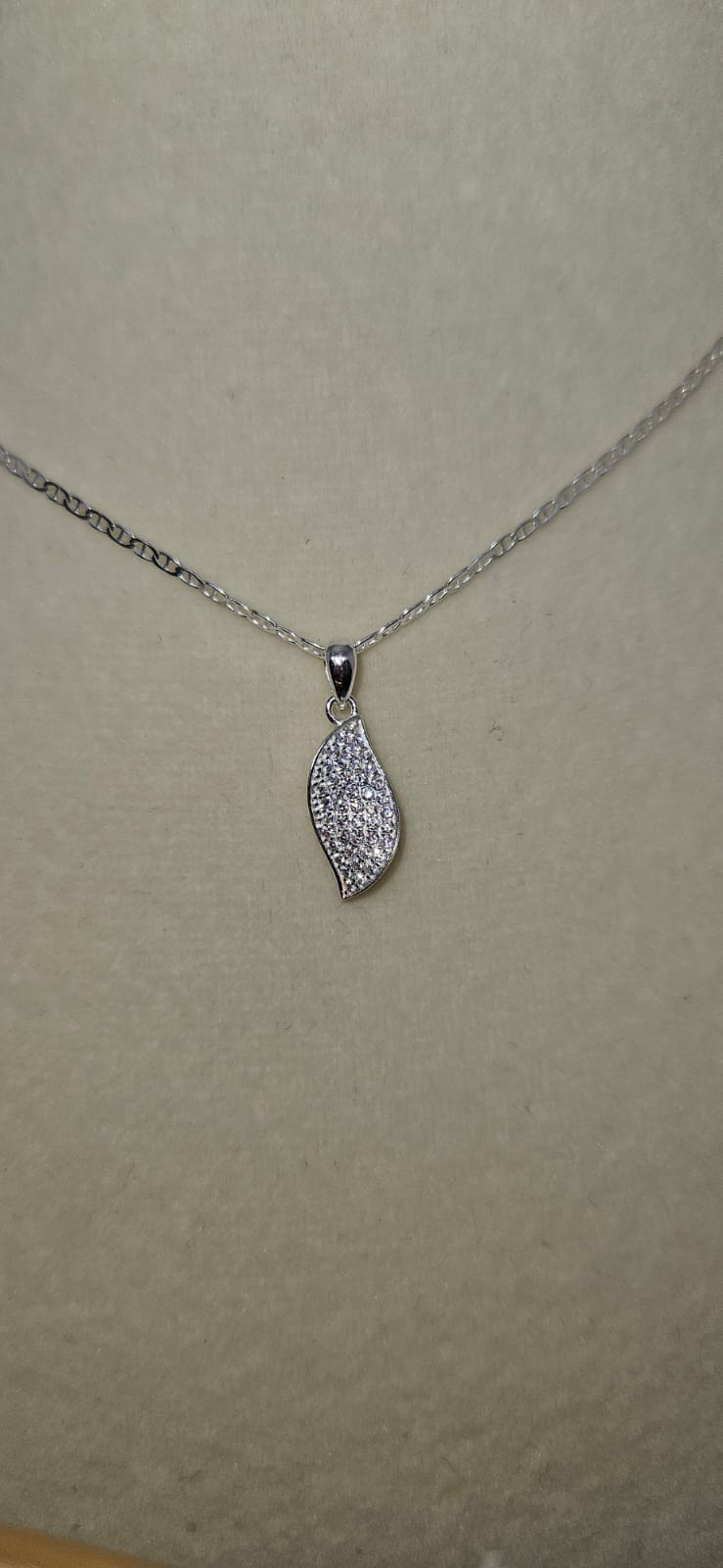 Set de hojitas con zirconias